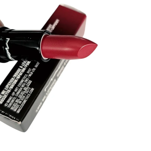 Mac Love Me Lipstick Give Me A Fever NIB - Picture 9 of 9